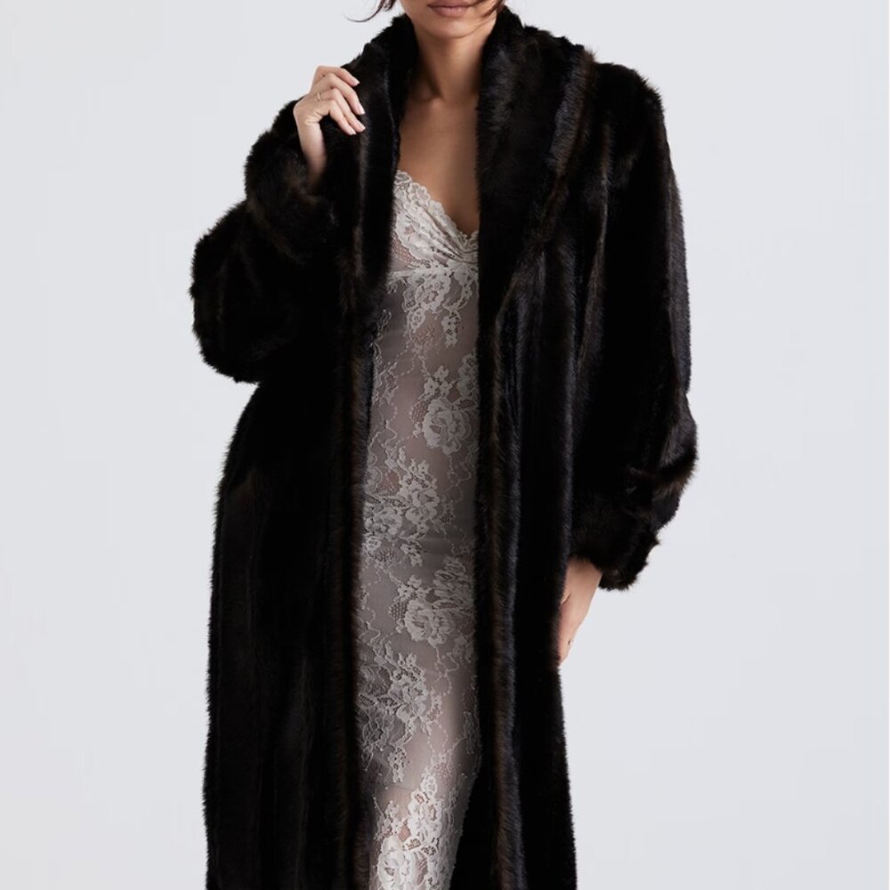 House of CB Callie Faux Fur Coat – Dark Brown (Size S, NWT)